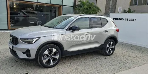 فولفو XC 40 2025 فضي مستعملة للبيع - 4