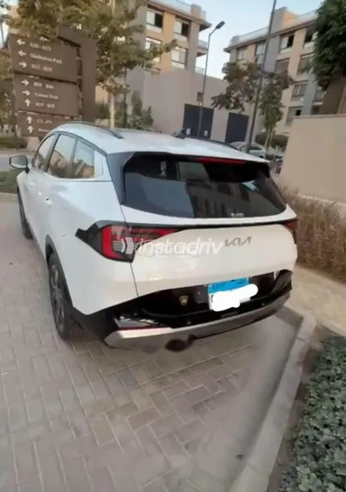 Kia Sportage 2025 White Used for Sale - 1