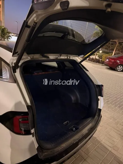 Kia Sportage 2025 White Used for Sale - 5