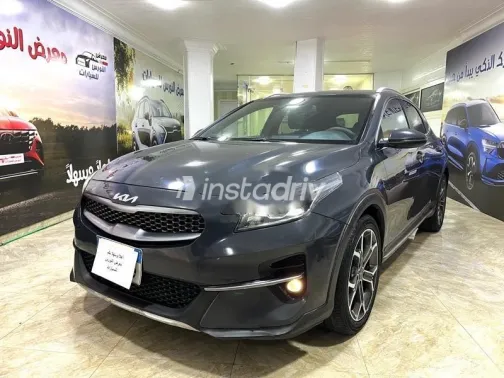 كيا اكسيد 2022 رمادي مستعملة للبيع - 2