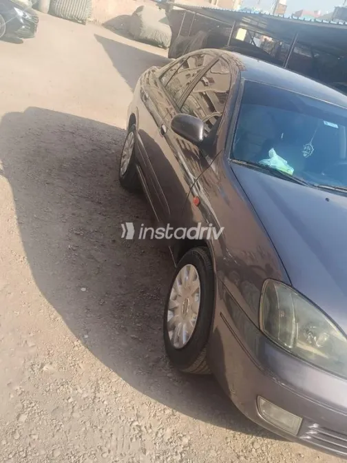 نيسان صنى 2015 باذنجاني مستعملة للبيع - 4