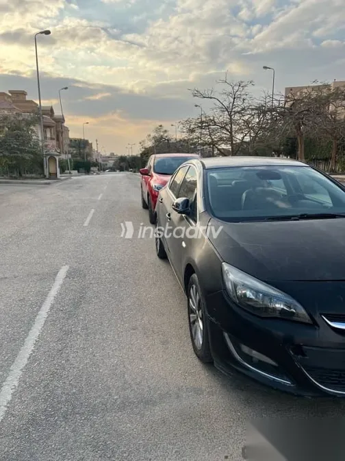 Opel Astra 2013 Black Used for Sale - 3