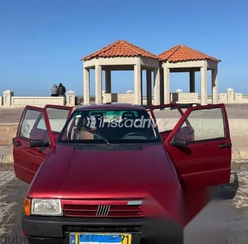 فيات اونو 2000 أحمر مستعملة للبيع - 2