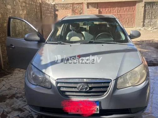 هيونداي إلنترا 2009 فضي مستعملة للبيع - 1