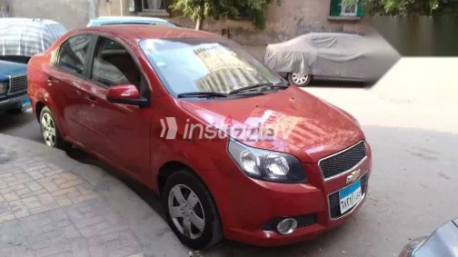 Chevrolet Aveo 2015 Red Used for Sale - 3