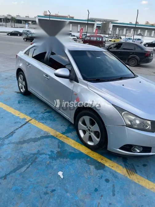 Chevrolet Cruze 2010 Silver Used for Sale - 2