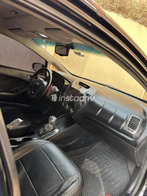 Kia Cerato 2015 Black Used for Sale - 5