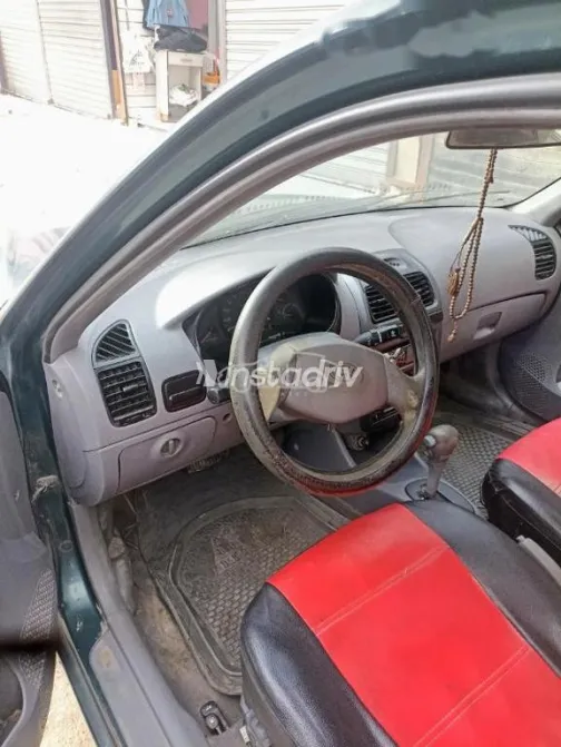 Hyundai Verna 2004 Dark Green Used for Sale - 5