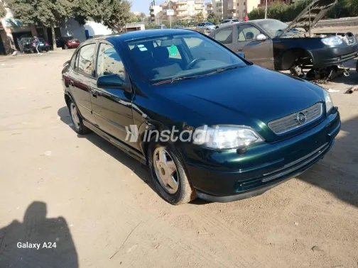 اوبل أسترا 2000 أخضر غامق مستعملة للبيع - 3