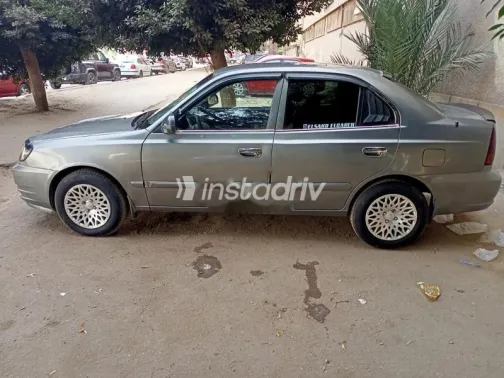 Hyundai Verna 2016 White Used for Sale - 3