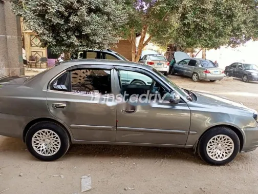 Hyundai Verna 2016 White Used for Sale - 4