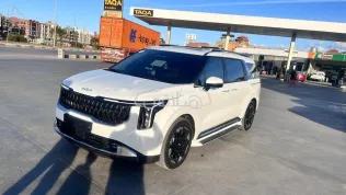 كيا كارنفال 2024 أبيض مستعملة للبيع