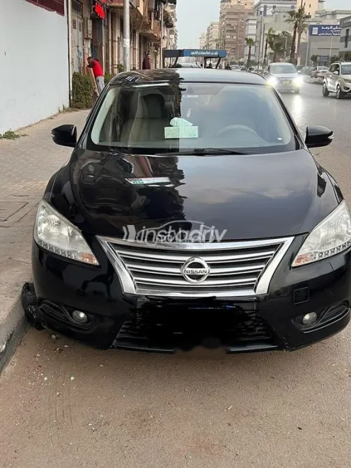 نيسان سنترا 2017 أبيض مستعملة للبيع - 3