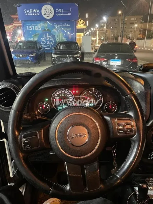 جيب رانجلر 2017 أبيض مستعملة للبيع - 2