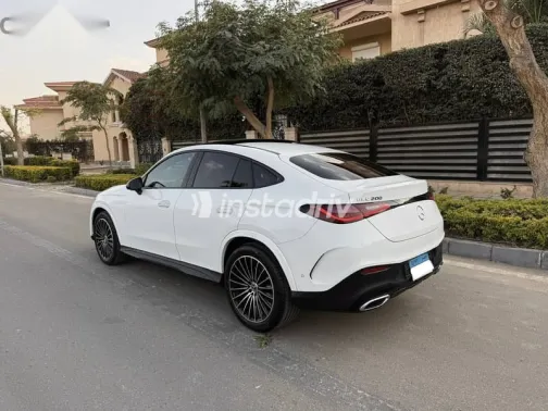 مرسيدس GLC 2024 أبيض مستعملة للبيع - 4