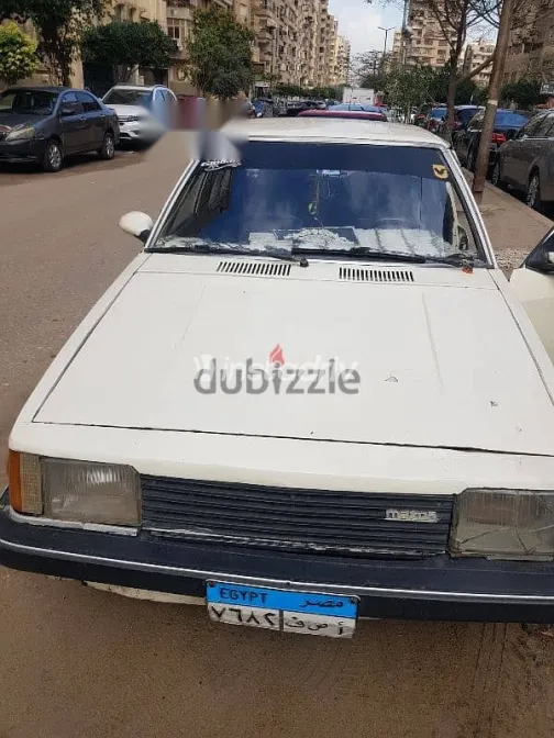 مازدا 323 1982 أبيض مستعملة للبيع - 3