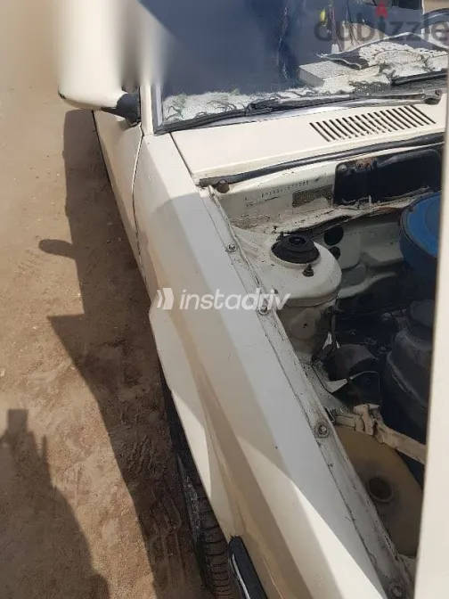 مازدا 323 1982 أبيض مستعملة للبيع - 6