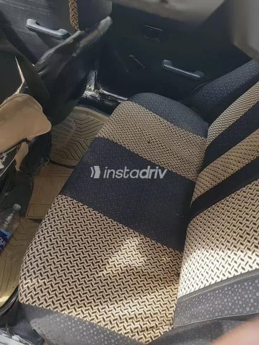 مازدا 323 1982 أبيض مستعملة للبيع - 9