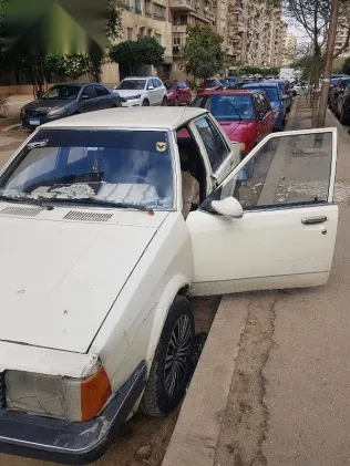 مازدا 323 1982 أبيض مستعملة للبيع