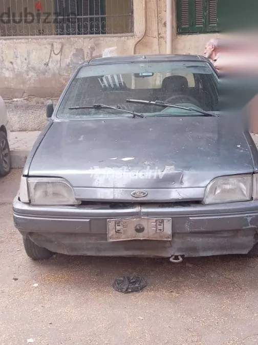 فورد فيستا 1996 فضي مستعملة للبيع - 4