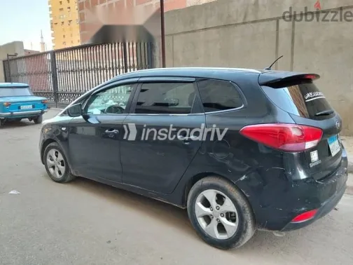 كيا كارينز 2014 أسود مستعملة للبيع - 4