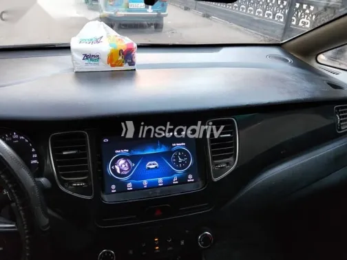 كيا كارينز 2014 أسود مستعملة للبيع - 5