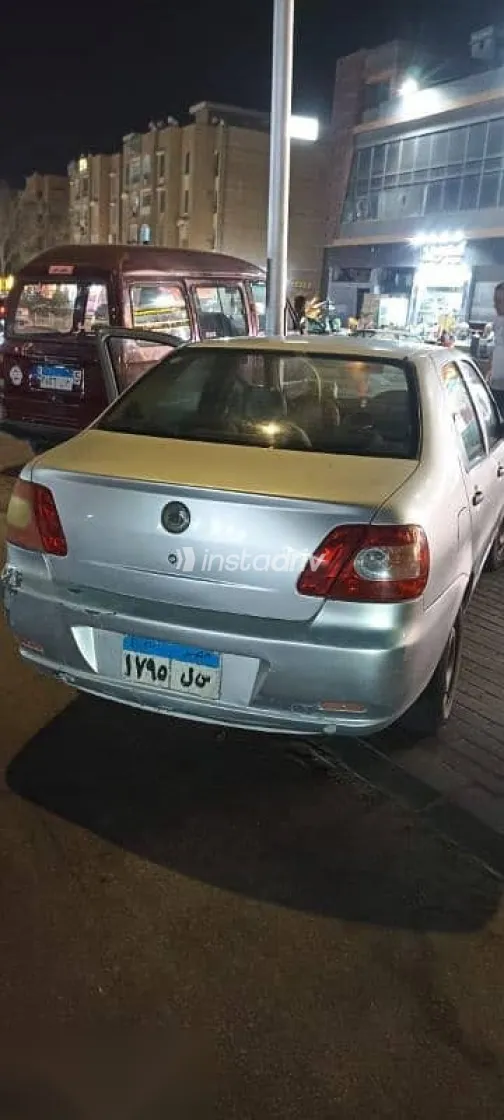 فيات سينا 2007 فضي مستعملة للبيع - 3