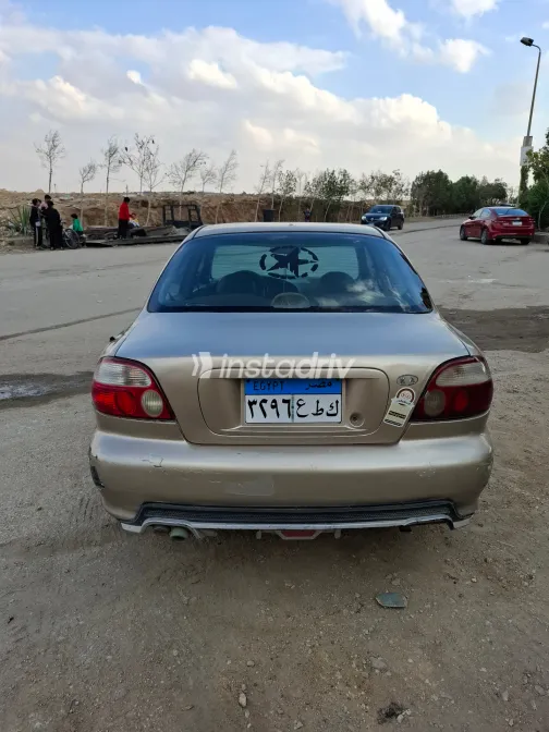 Kia Sephia 2002 White Used for Sale - 2