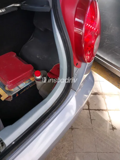 شيفروليه سبارك 2011 أبيض مستعملة للبيع - 1