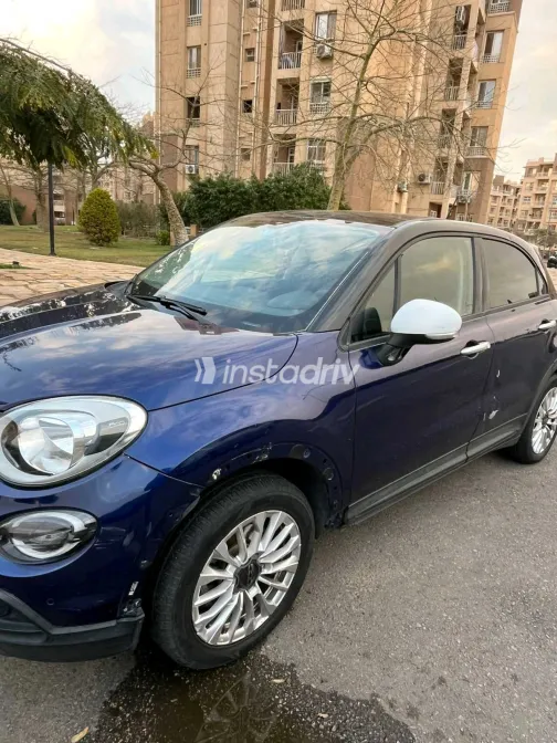 فيات 500 X 2021 أبيض مستعملة للبيع - 1