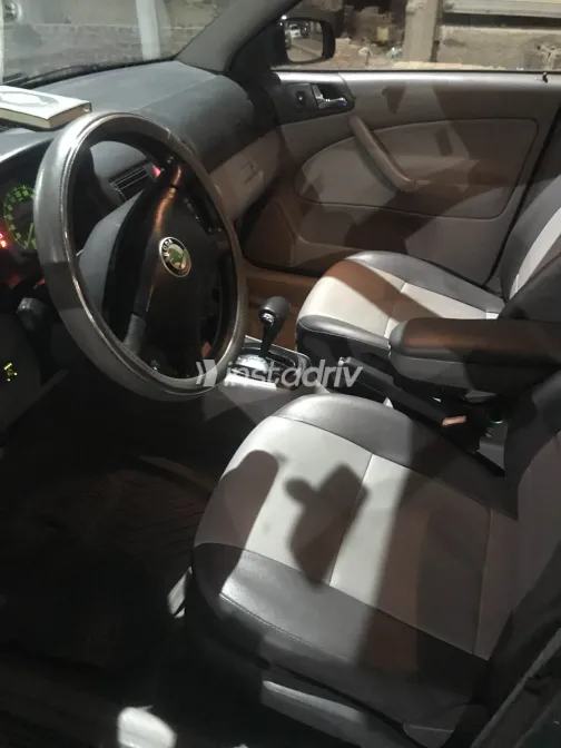 سكودا اوكتافيا A4 1999 أبيض مستعملة للبيع - 6