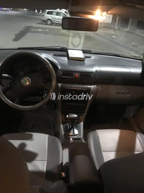 سكودا اوكتافيا A4 1999 أبيض مستعملة للبيع - 8