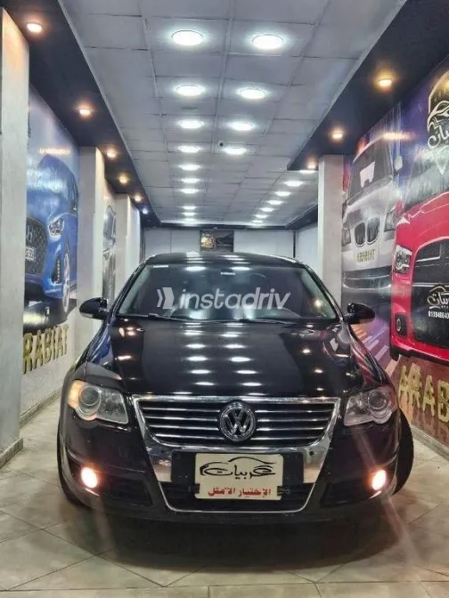 Volkswagen Passat 2009 Black Used for Sale - 1