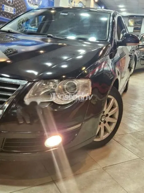 Volkswagen Passat 2009 Black Used for Sale - 3