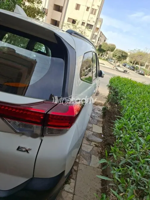Toyota Rush 2019 White Used for Sale - 5