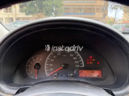 نيسان صنى 2021 فضي مستعملة للبيع - 5