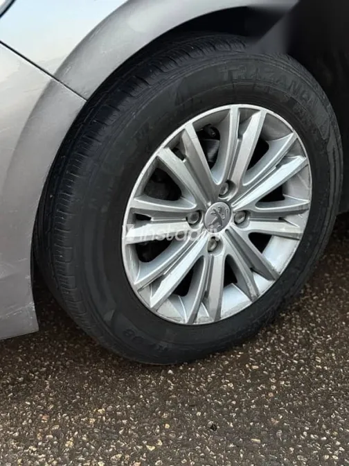 Peugeot 301 2019 Gray Used for Sale - 9