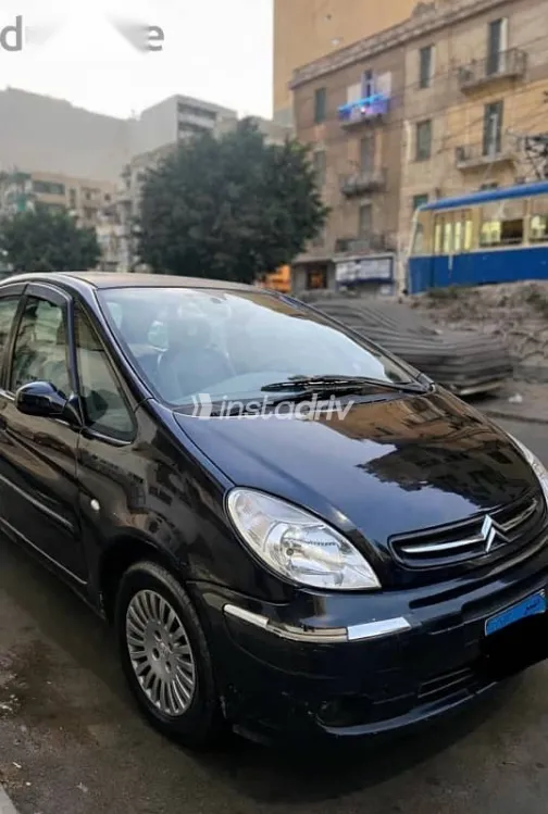 سيتروين كسارا 2003 أسود مستعملة للبيع - 4