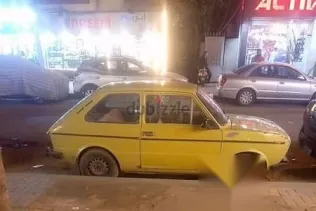 سيات 133 1981 أصفر مستعملة للبيع