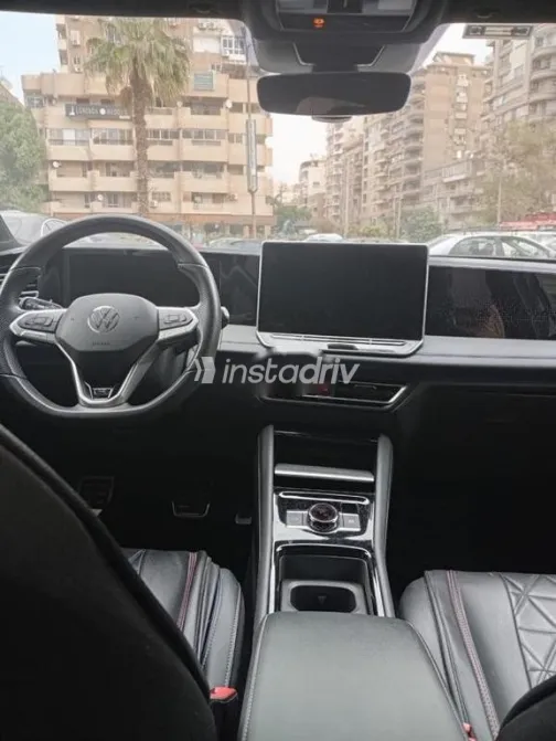 Volkswagen Tiguan 2024 Gray Used for Sale - 2