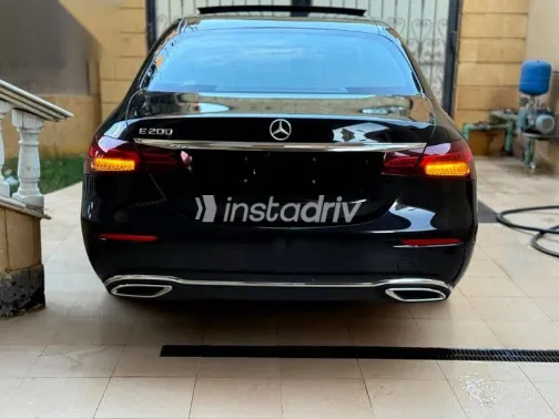 مرسيدس E 200 2021 أسود مستعملة للبيع - 4