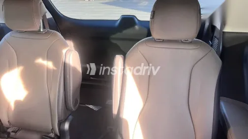 كيا كارنفال 2024 أبيض مستعملة للبيع - 6