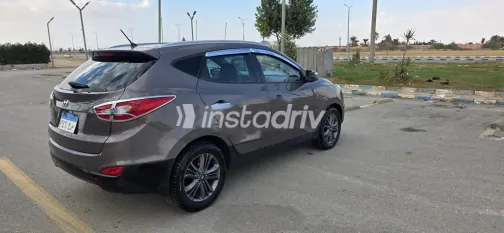 هيونداي IX 35 2016 أبيض مستعملة للبيع - 5