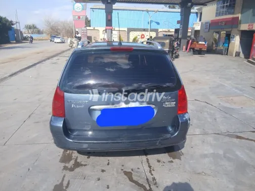 بيجو 307 2007 رمادي مستعملة للبيع - 1