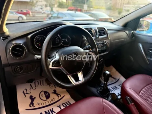 Renault Sandero Step Way 2022 Silver Used for Sale - 3