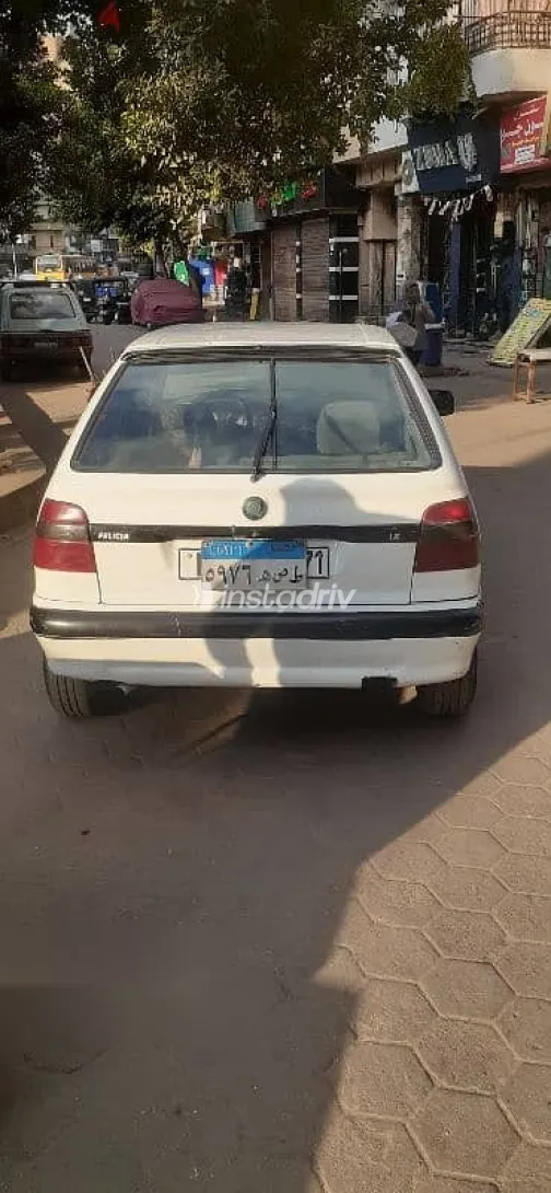 سكودا فيليشيا 1995 أبيض مستعملة للبيع - 2