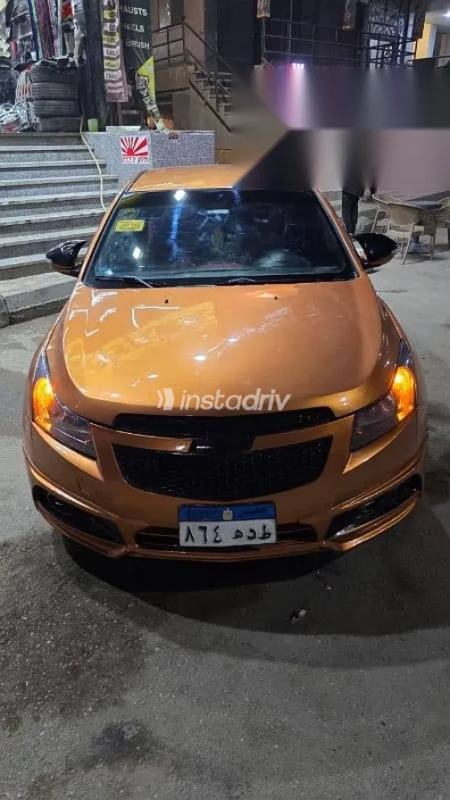 شيفروليه كروز 2010 ذهبي مستعملة للبيع - 5