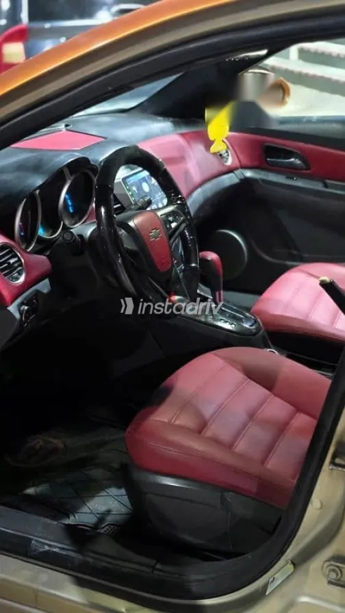 شيفروليه كروز 2010 ذهبي مستعملة للبيع - 8