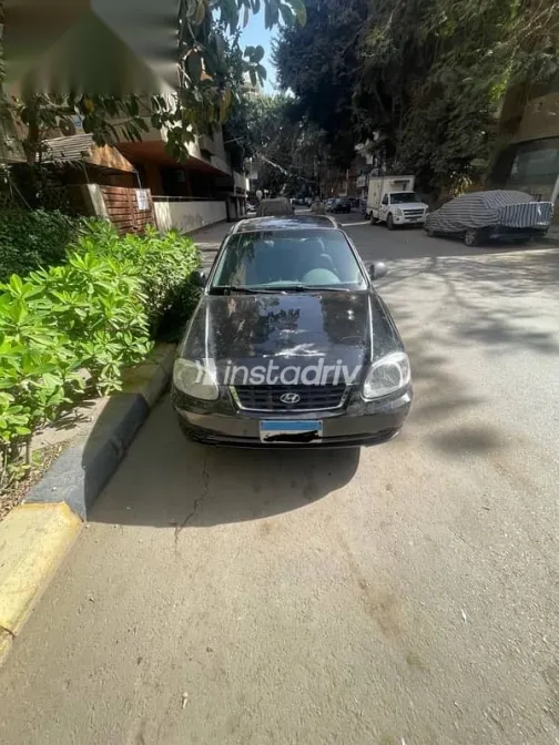 هيونداي فيرنا 2010 أسود مستعملة للبيع - 5