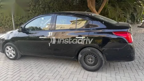 نيسان صنى 2020 أسود مستعملة للبيع - 2